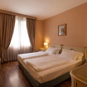 Szálloda Lucrezia Borgia, Ferrara